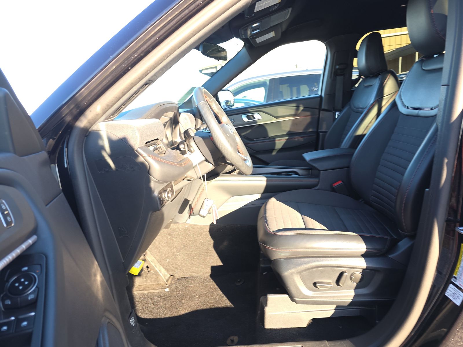 2025 Ford Explorer ST-Line AWD