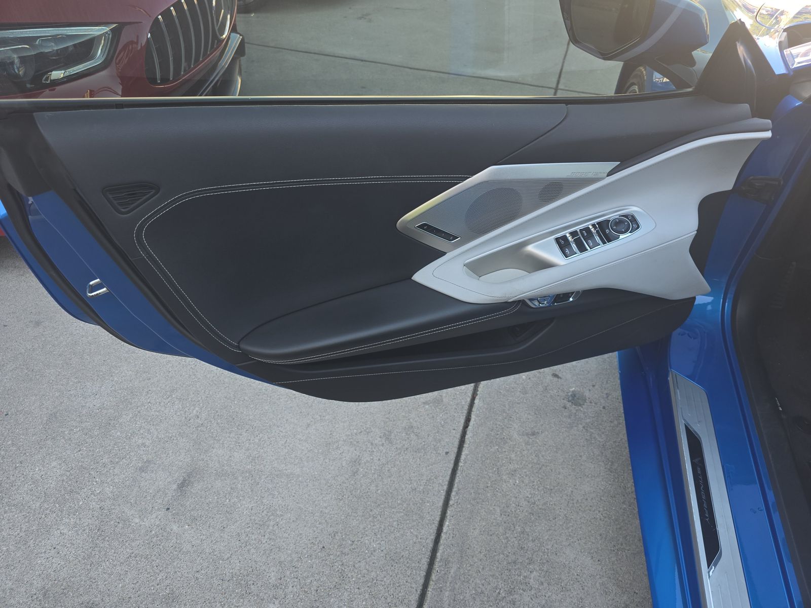 CHEVROLET STINGRAY - 10