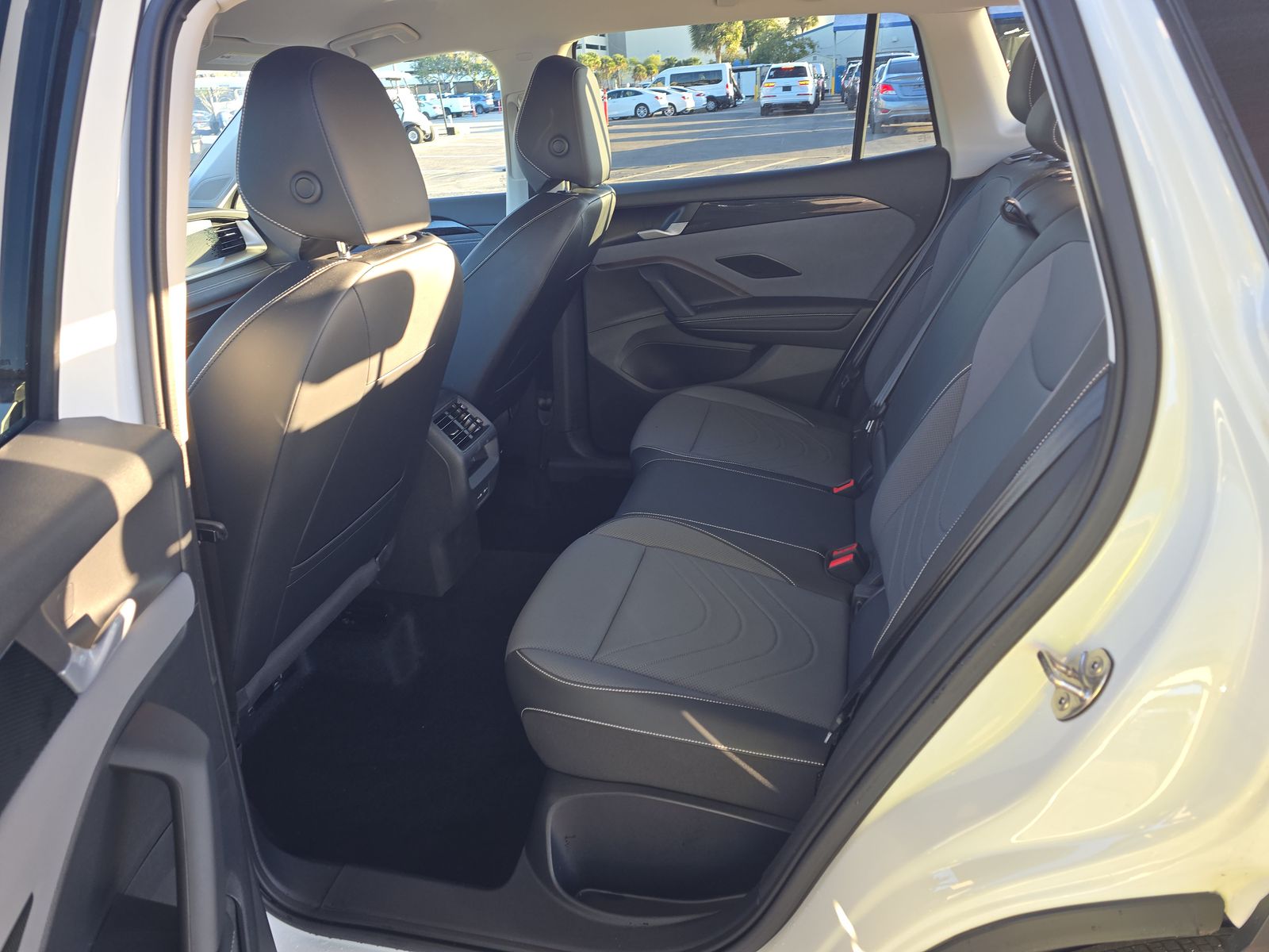 2025 Volkswagen Tiguan 2.0T SE AWD