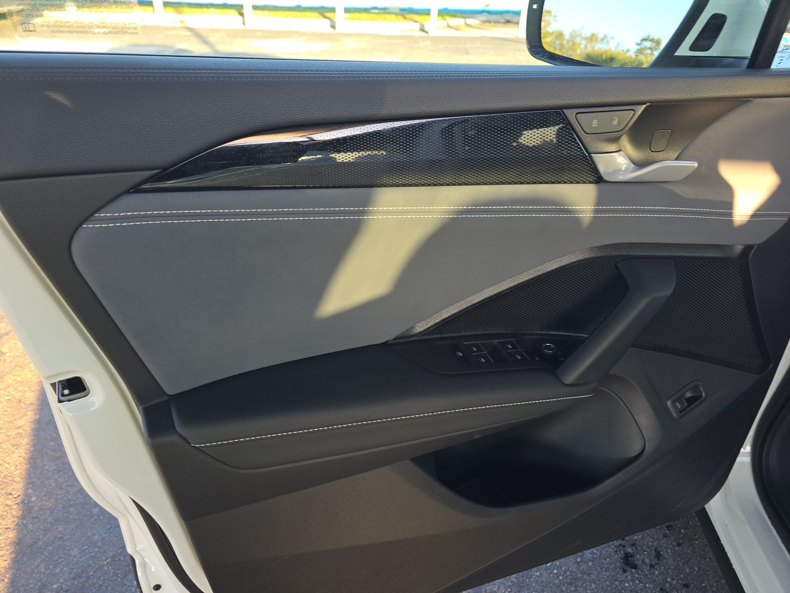 2025 Volkswagen Tiguan 2.0T SE AWD