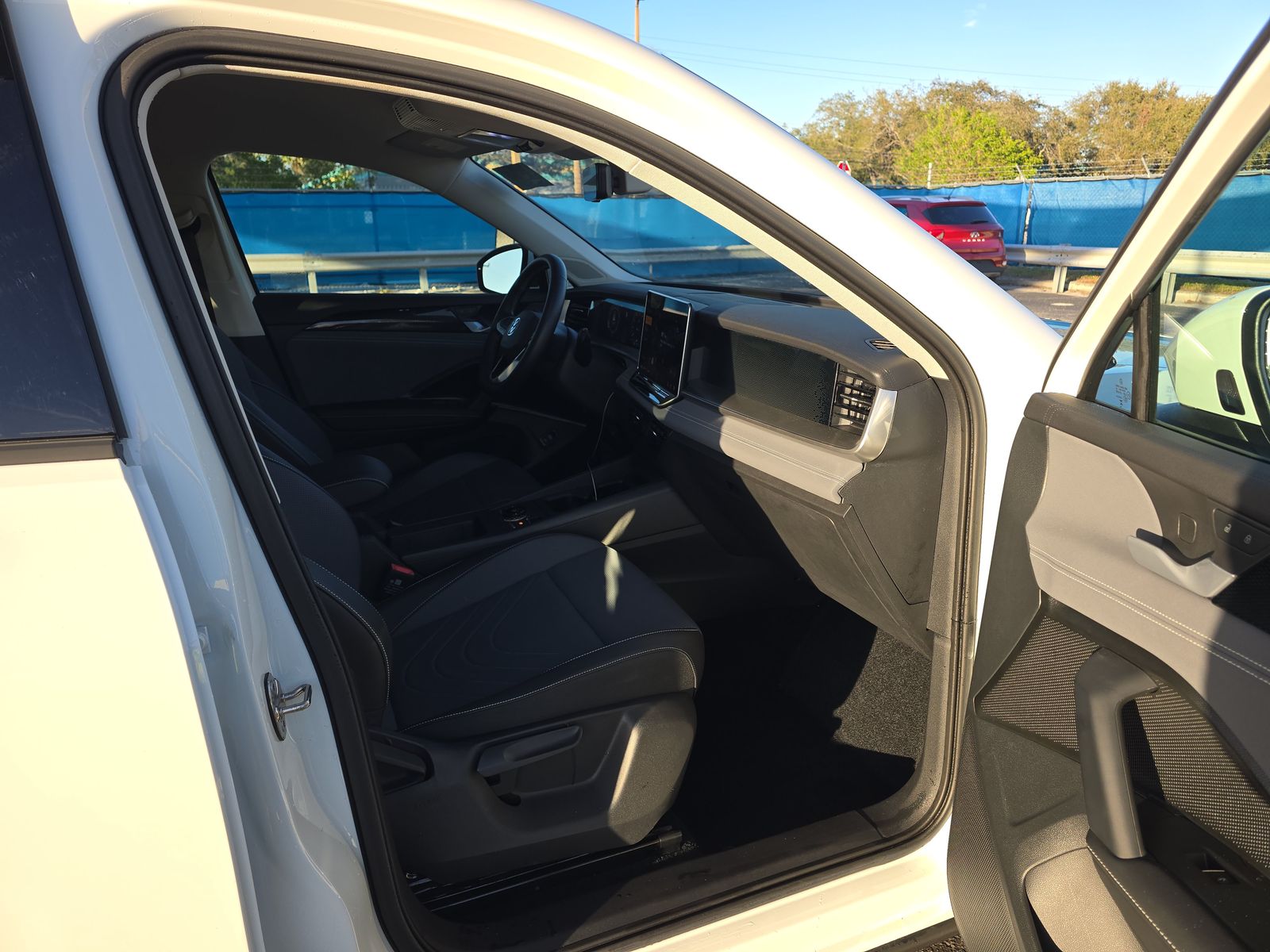 2025 Volkswagen Tiguan 2.0T SE AWD