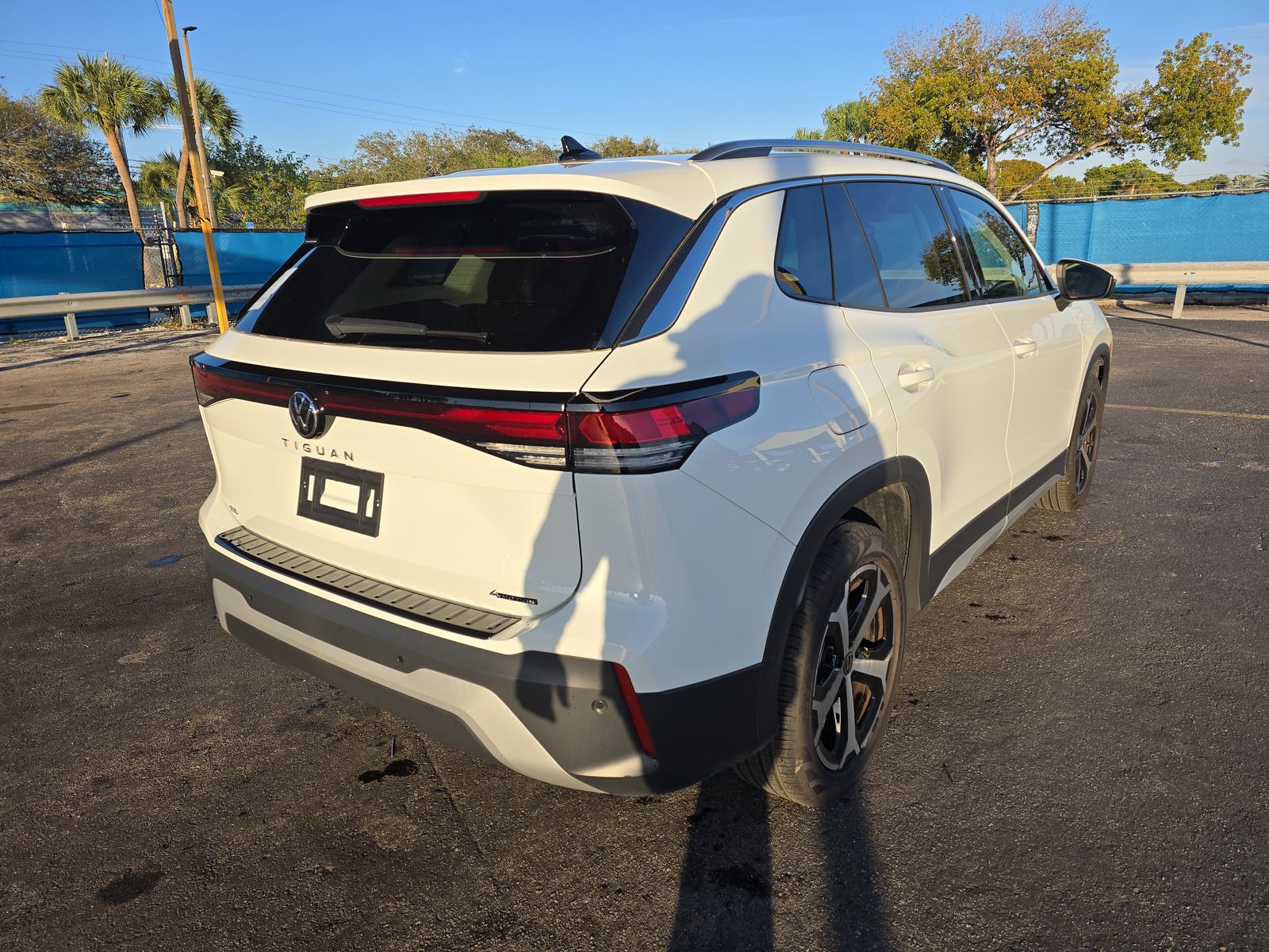 2025 Volkswagen Tiguan 2.0T SE AWD