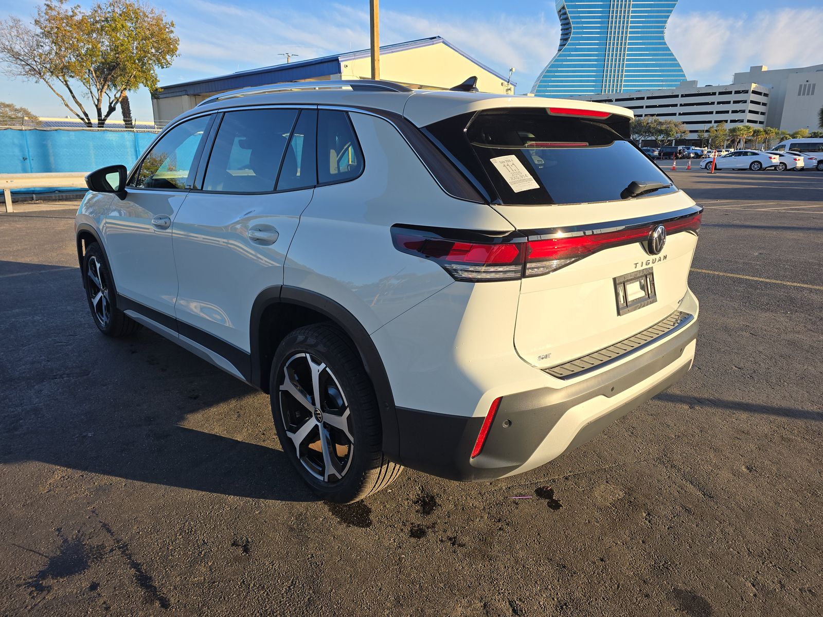 2025 Volkswagen Tiguan 2.0T SE AWD