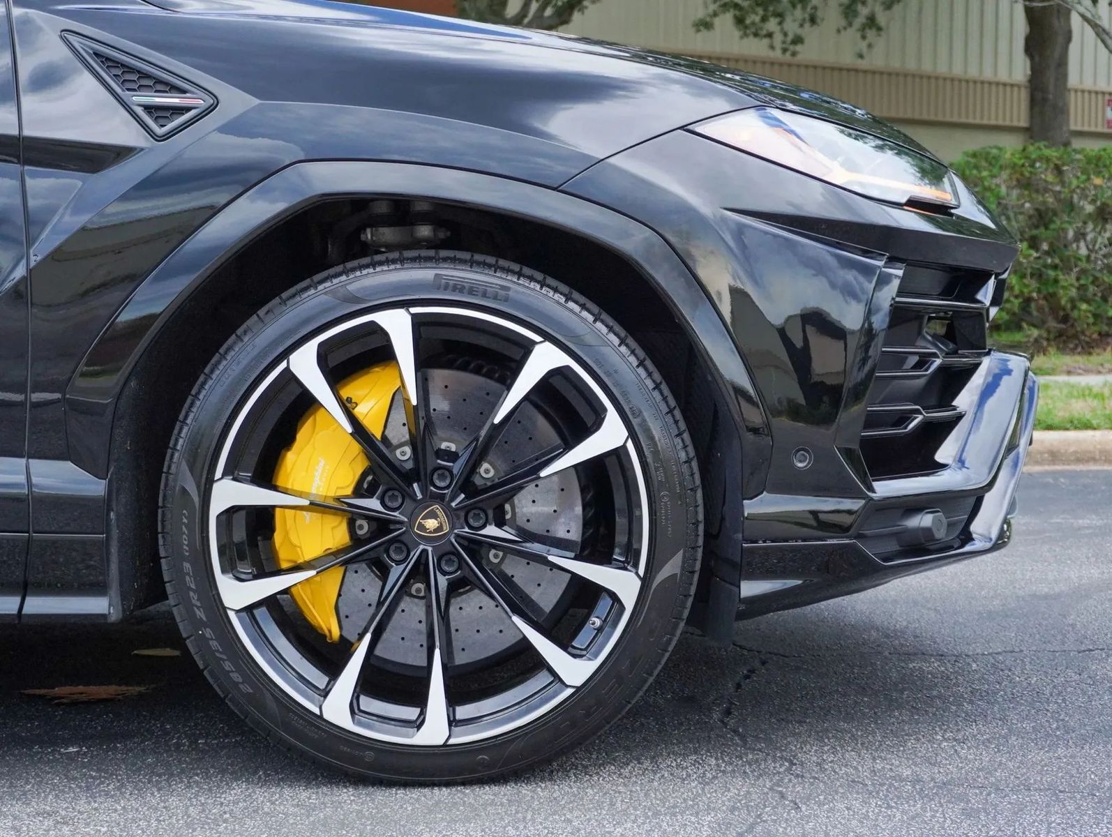 2019 Lamborghini Urus Base AWD