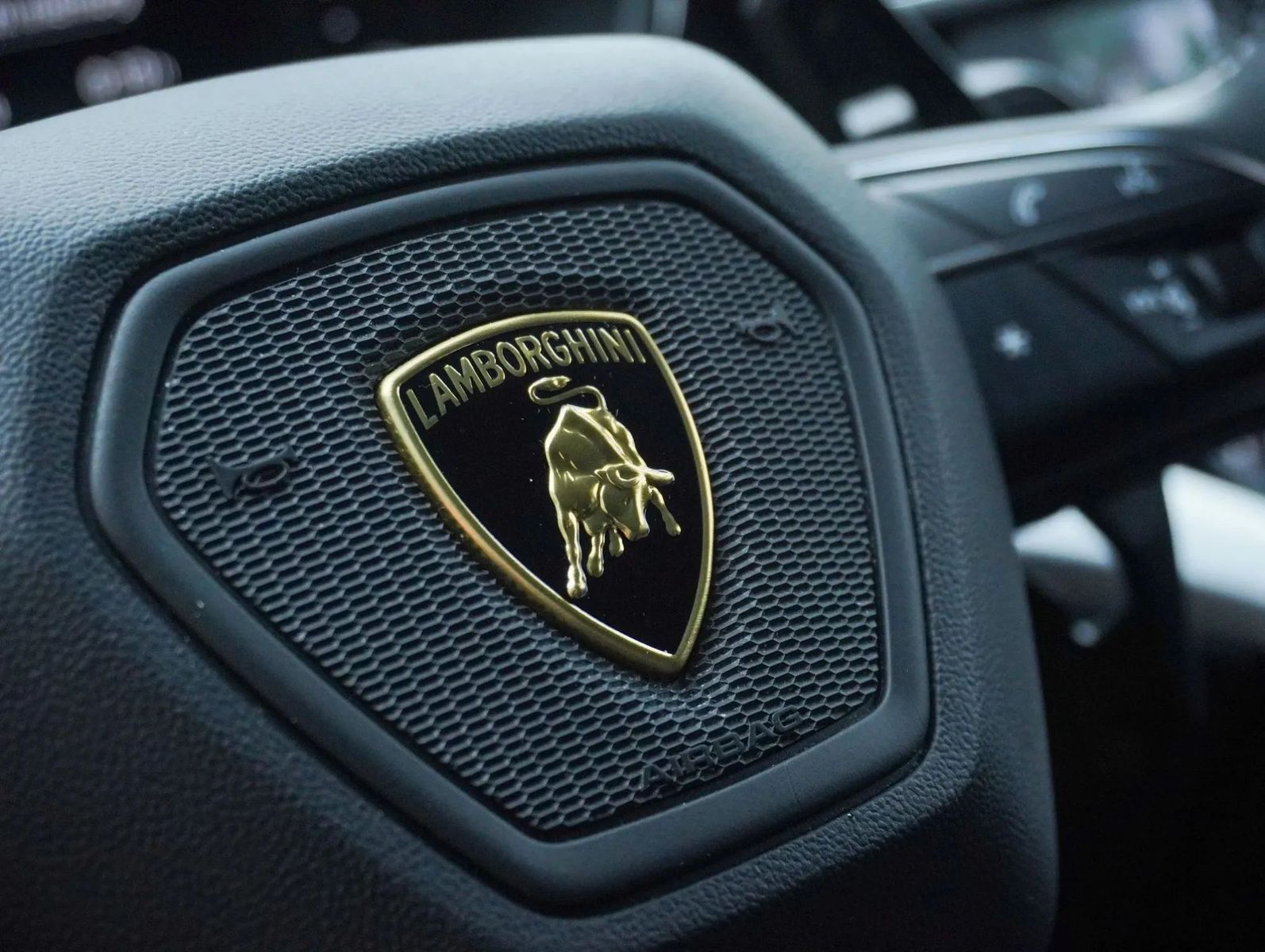 2019 Lamborghini Urus Base AWD