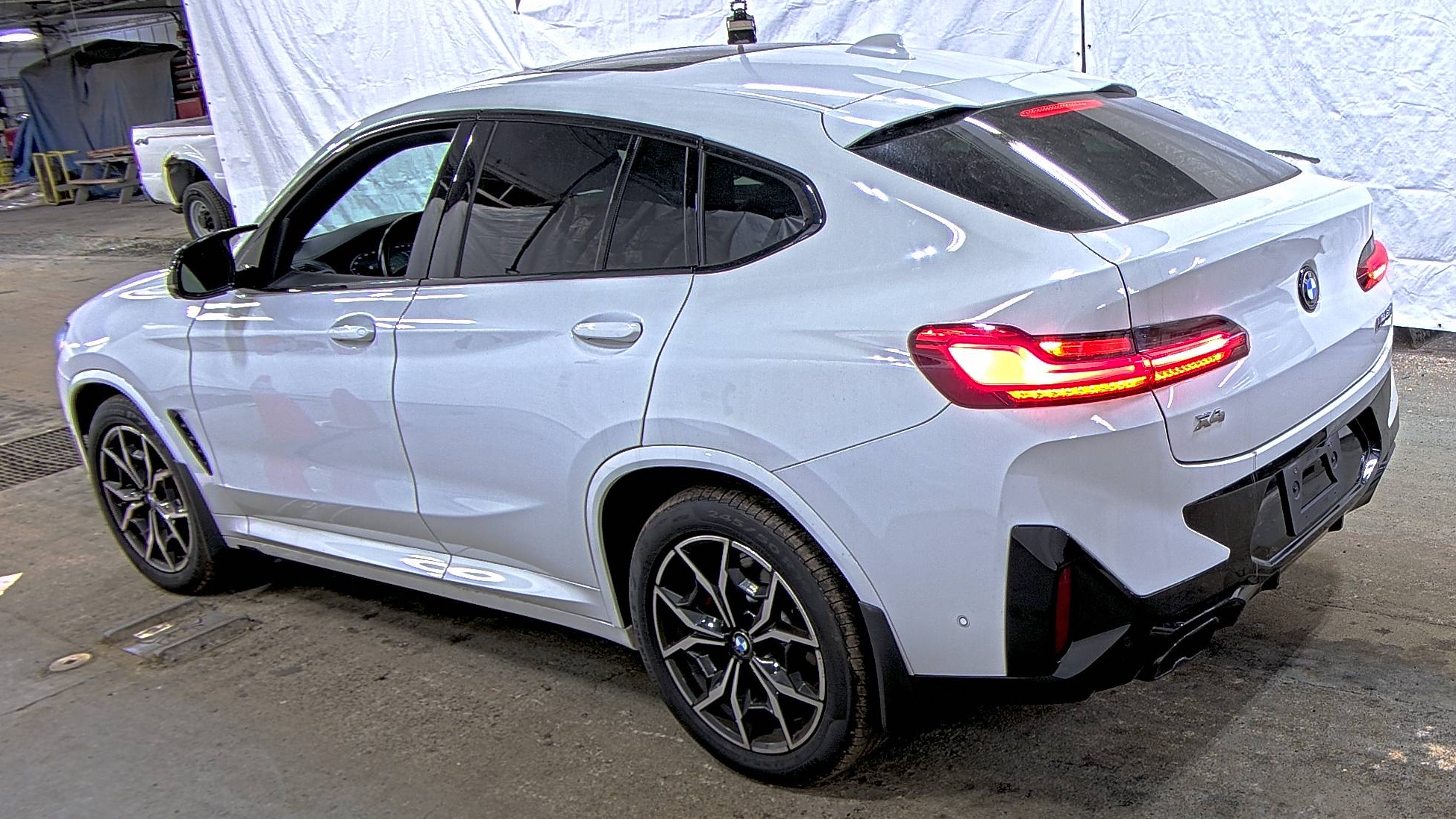 2023 BMW X4 M40i AWD