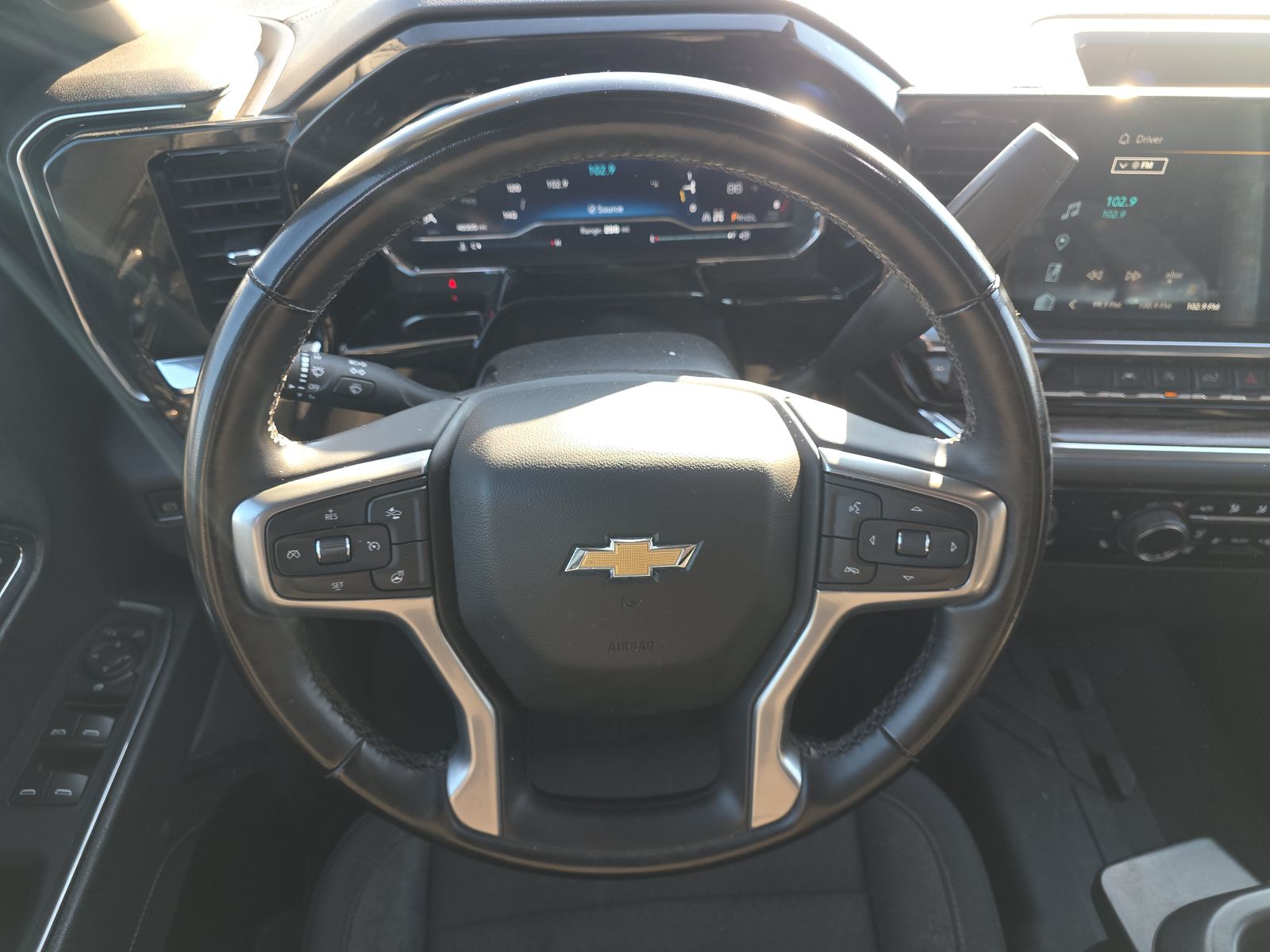 2023 Chevrolet Silverado 1500 LT AWD