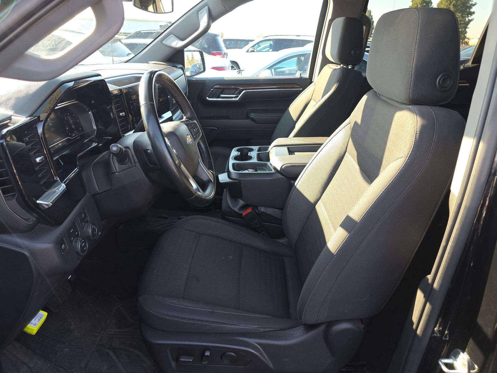 2023 Chevrolet Silverado 1500 LT AWD