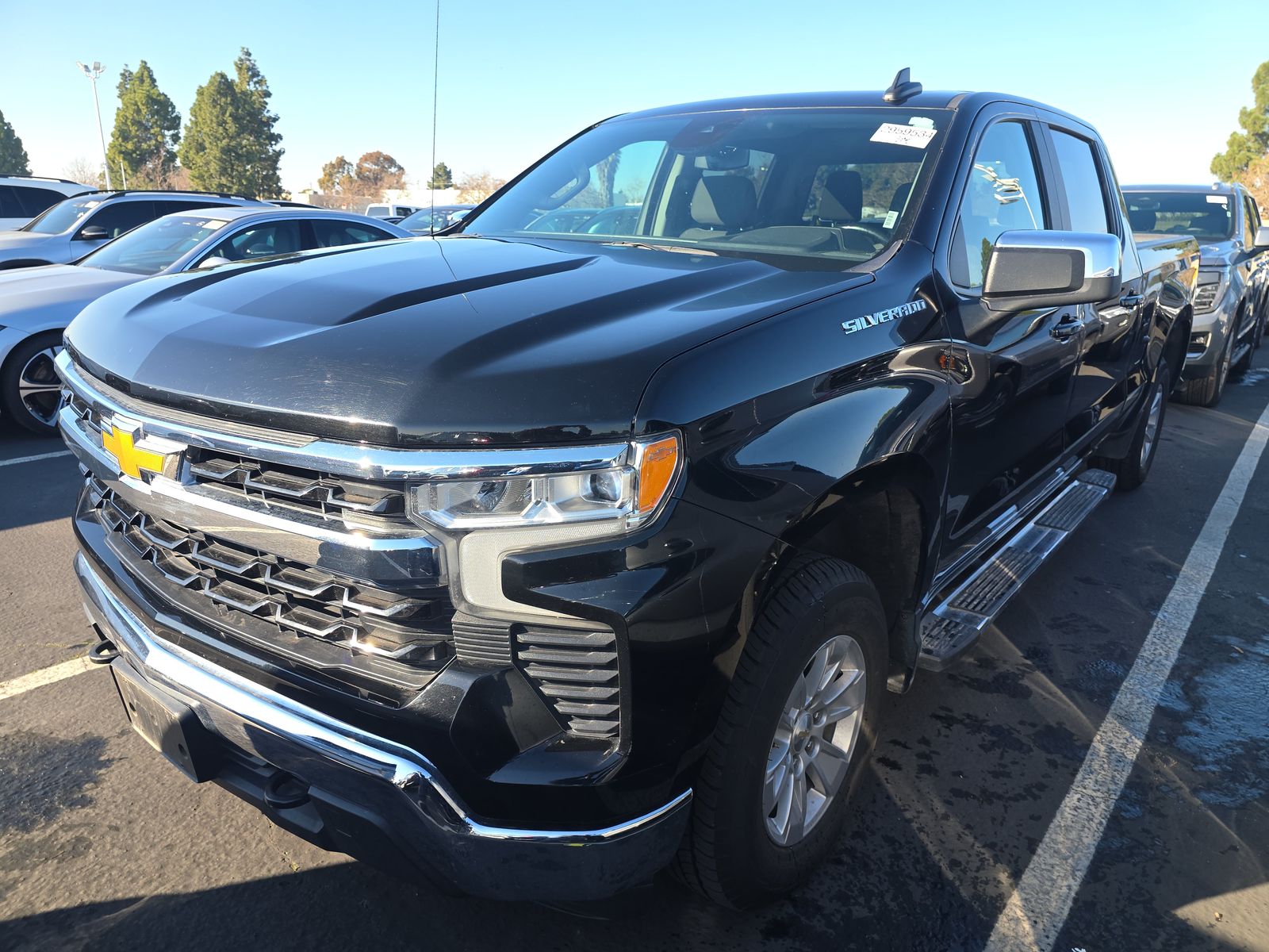 2023 Chevrolet Silverado 1500 LT AWD