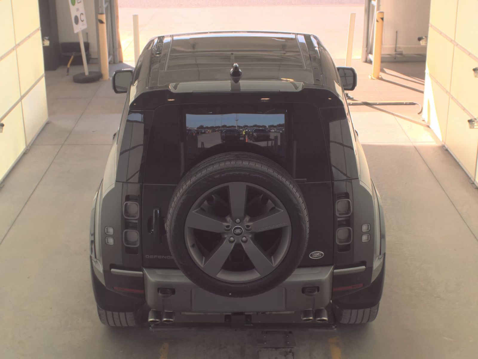 2022 Land Rover Defender 90 V8 AWD