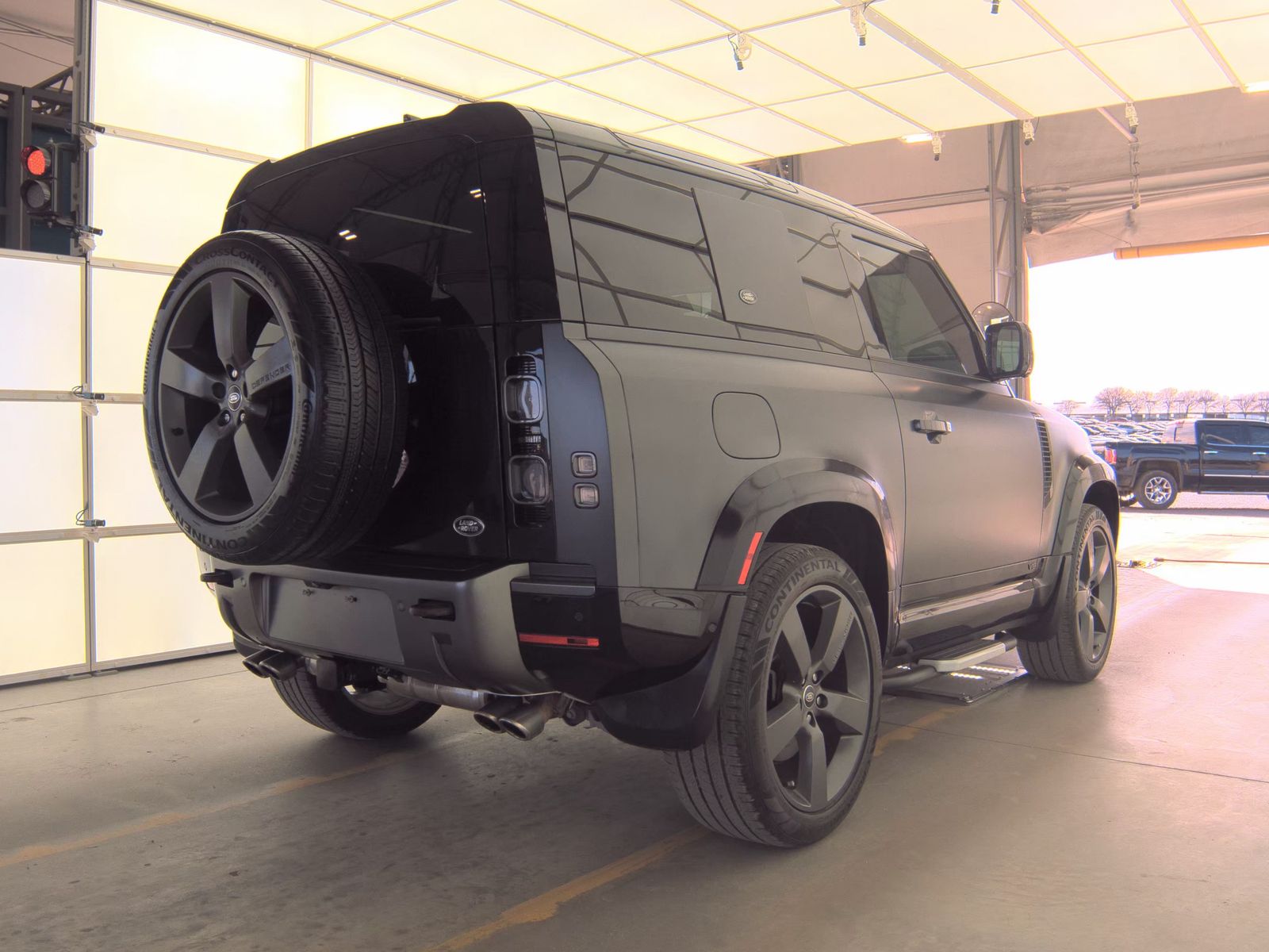 2022 Land Rover Defender 90 V8 AWD