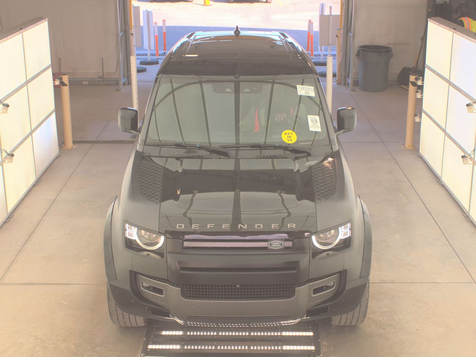 2022 Land Rover Defender 90 V8 AWD