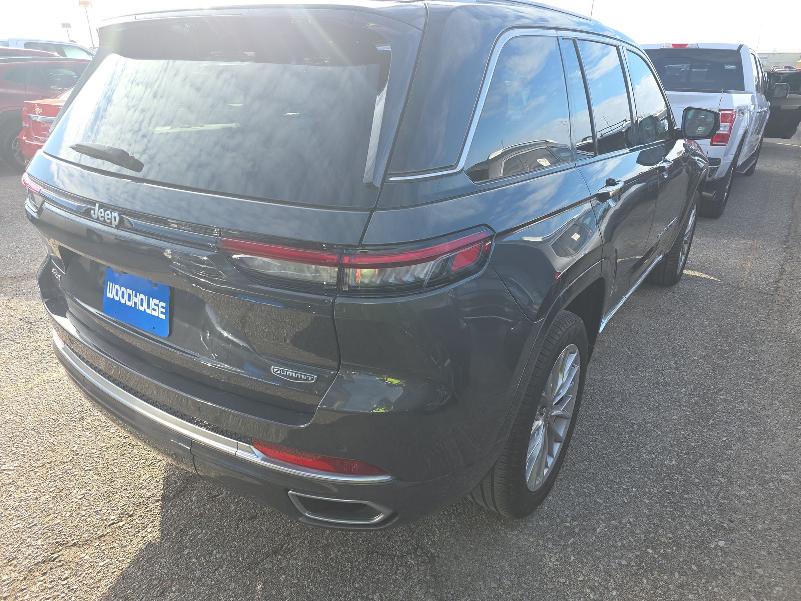 2022 Jeep Grand Cherokee Summit AWD