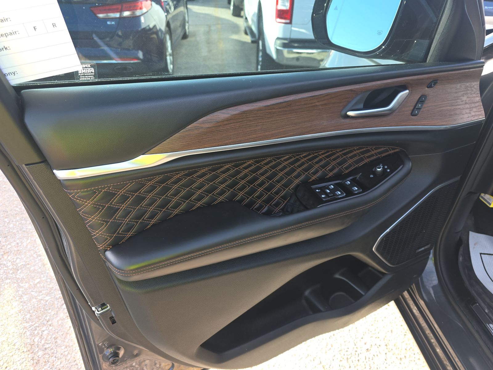 2022 Jeep Grand Cherokee Summit AWD