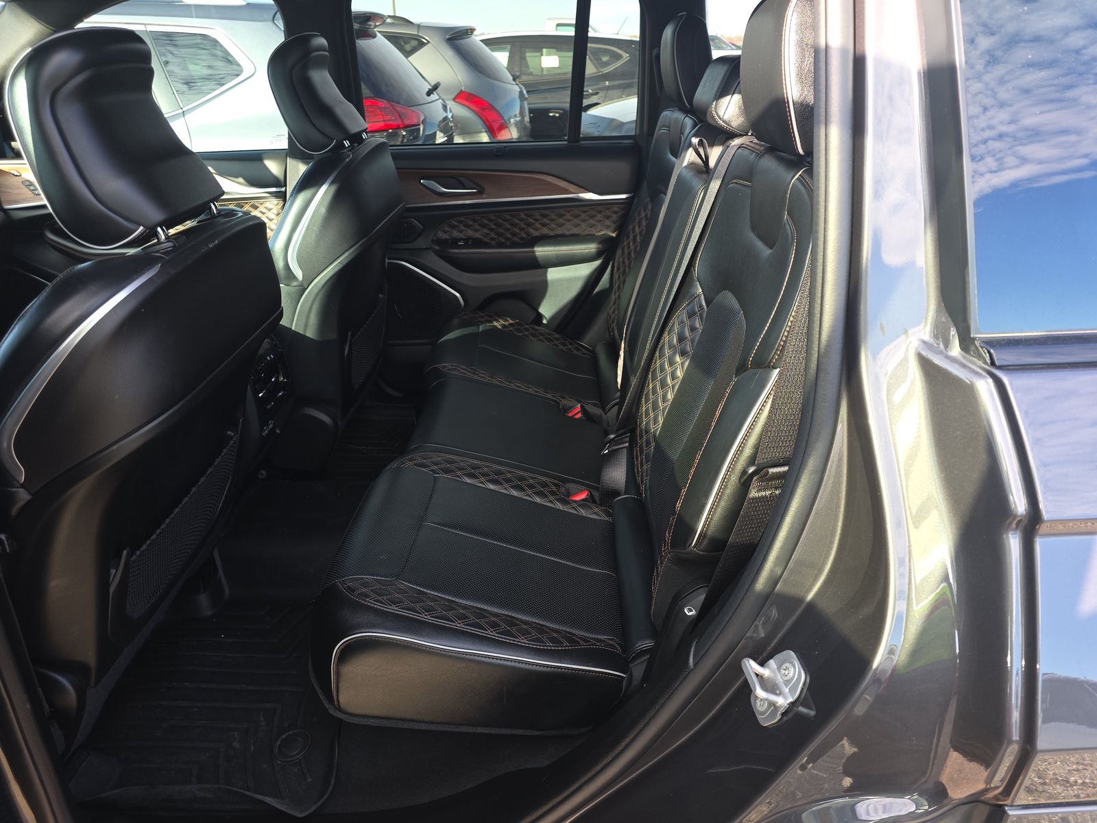 2022 Jeep Grand Cherokee Summit AWD