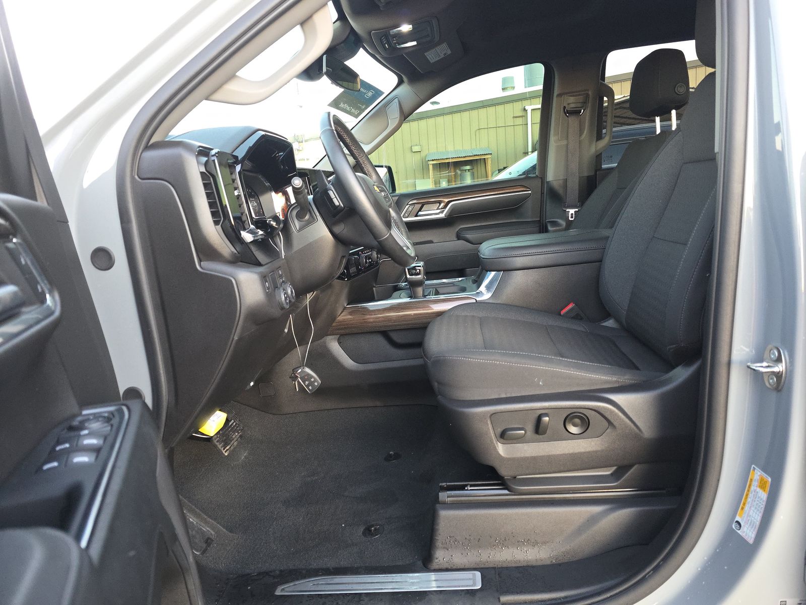 2024 Chevrolet Silverado 1500 LT RWD