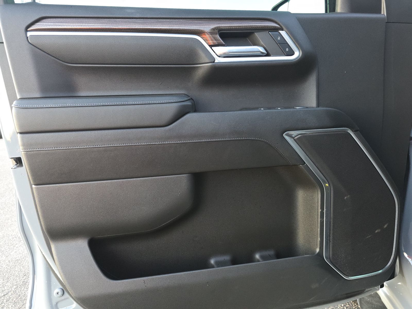 2024 Chevrolet Silverado 1500 LT RWD