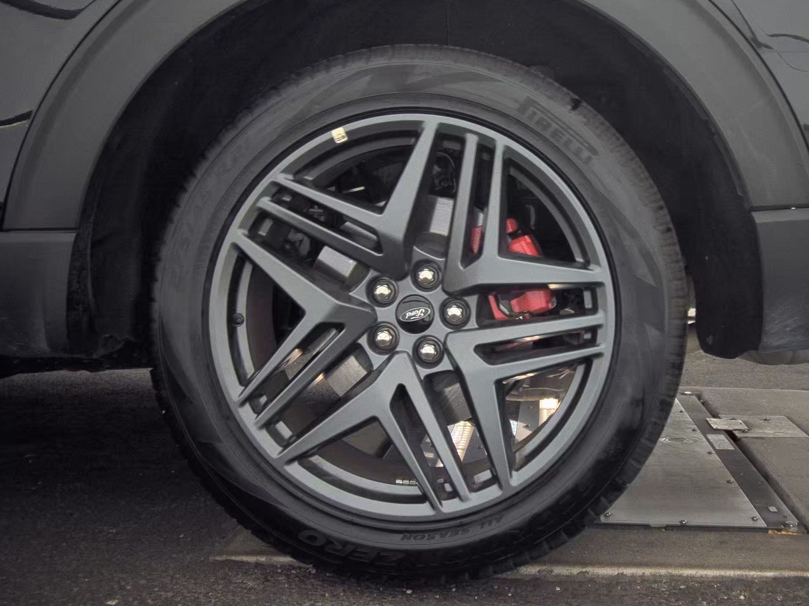 2025 Ford Explorer ST-Line AWD