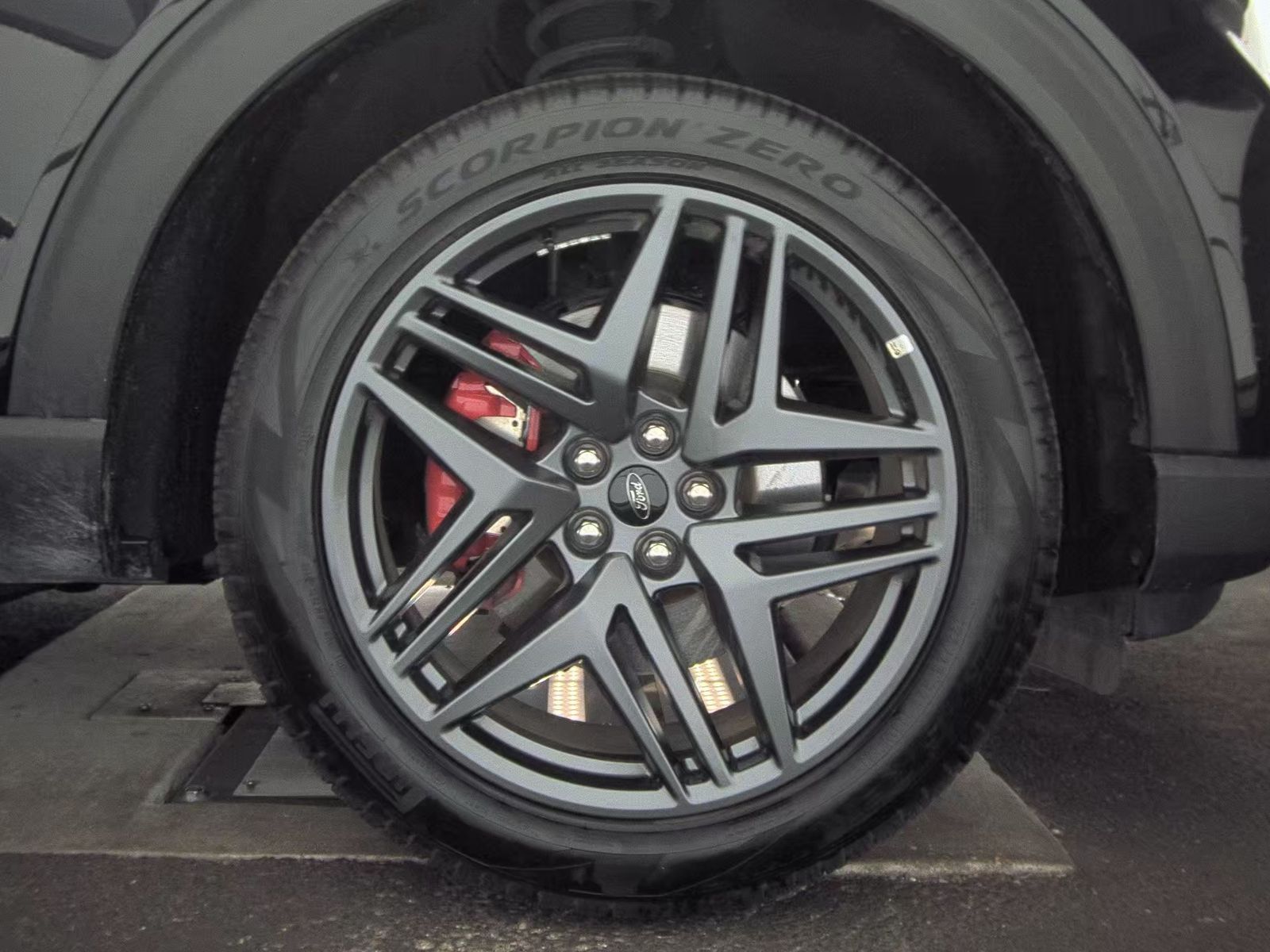 2025 Ford Explorer ST-Line AWD