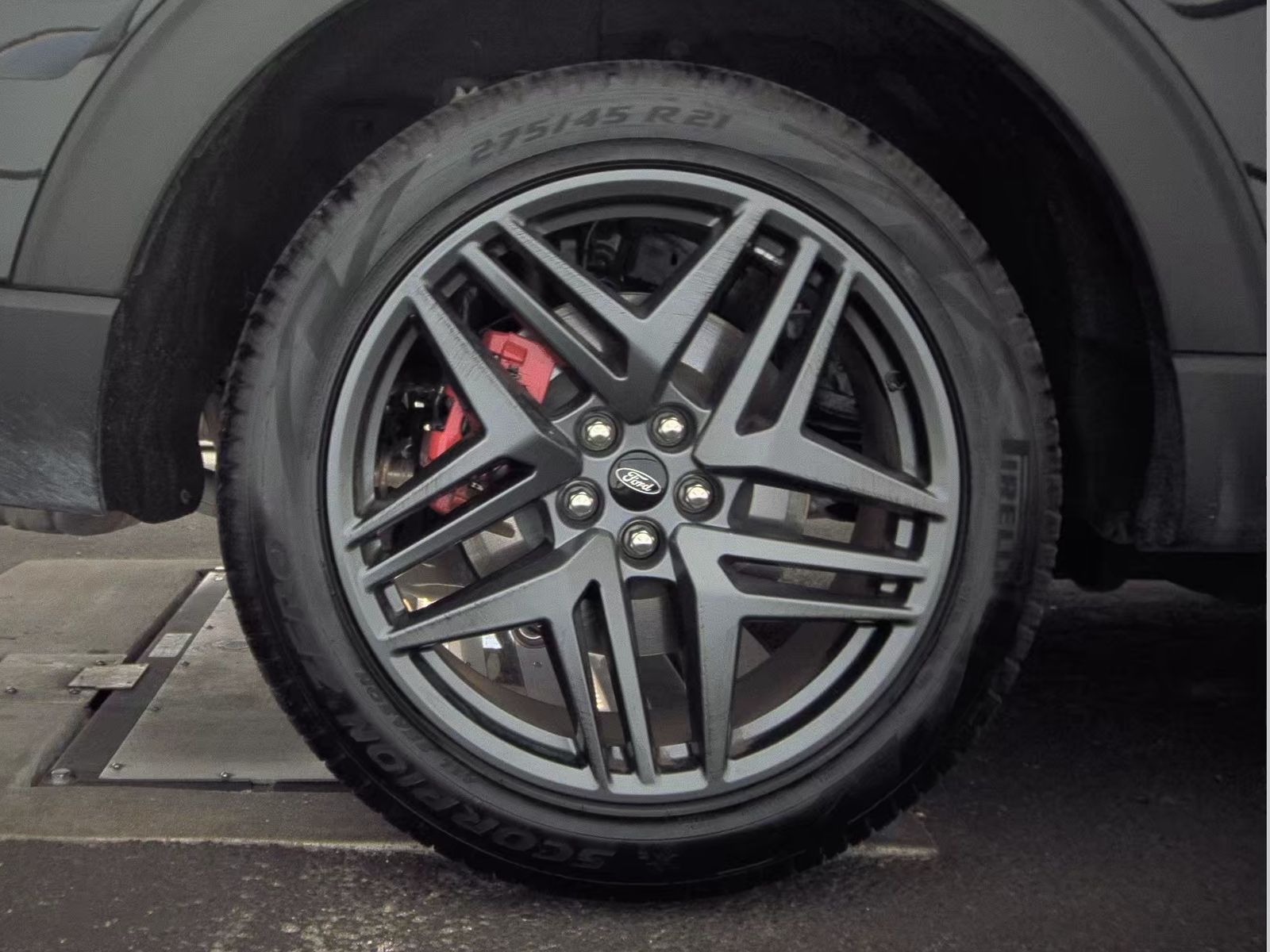 2025 Ford Explorer ST-Line AWD