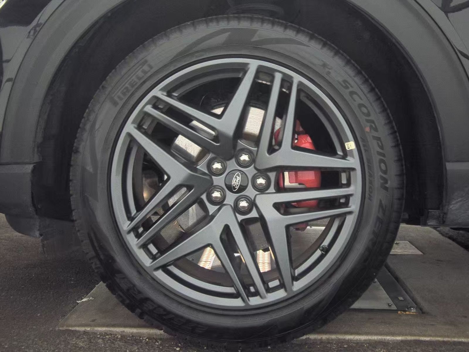 2025 Ford Explorer ST-Line AWD