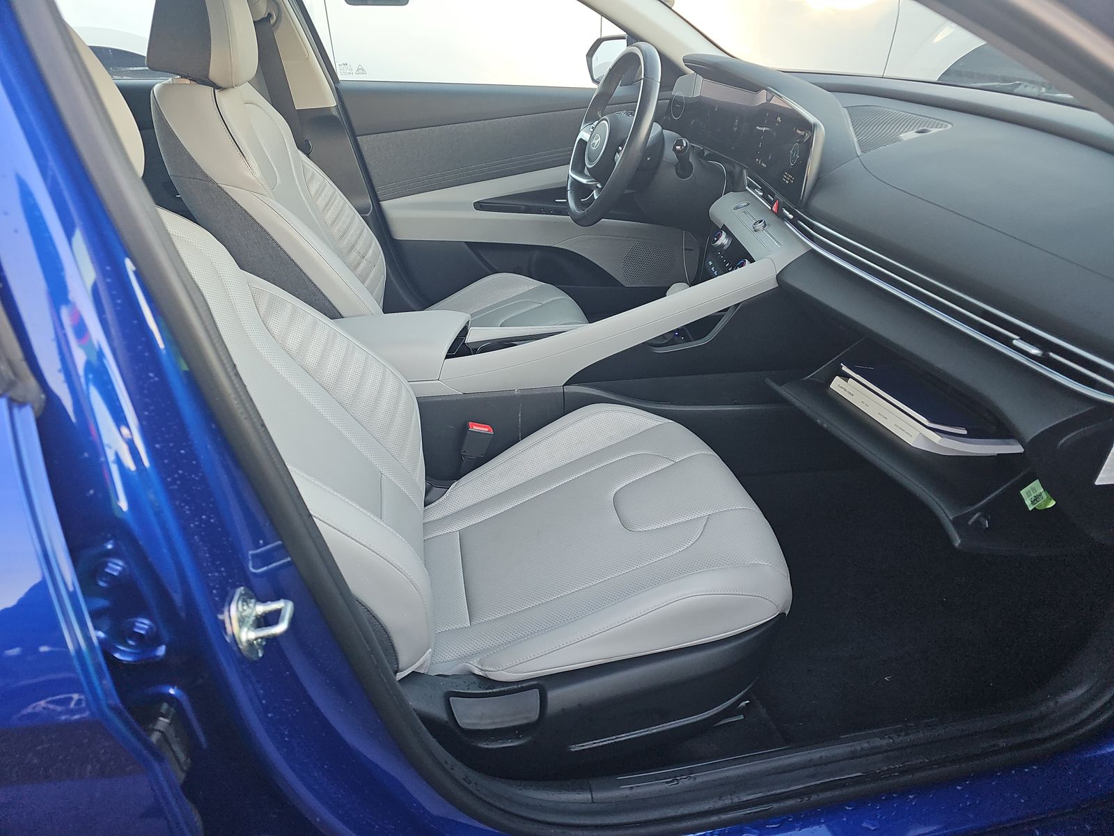 2025 Hyundai Elantra Hybrid Limited FWD