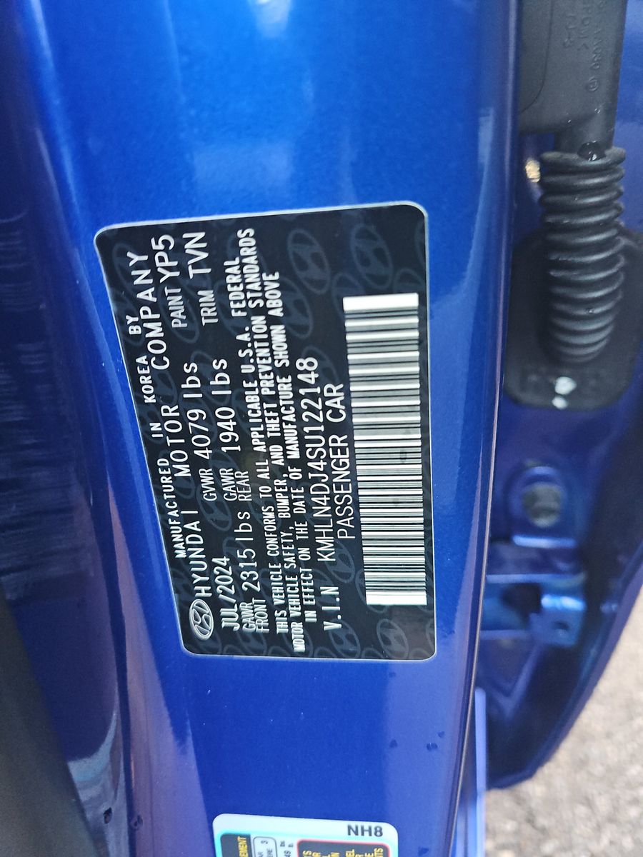 2025 Hyundai Elantra Hybrid Limited FWD