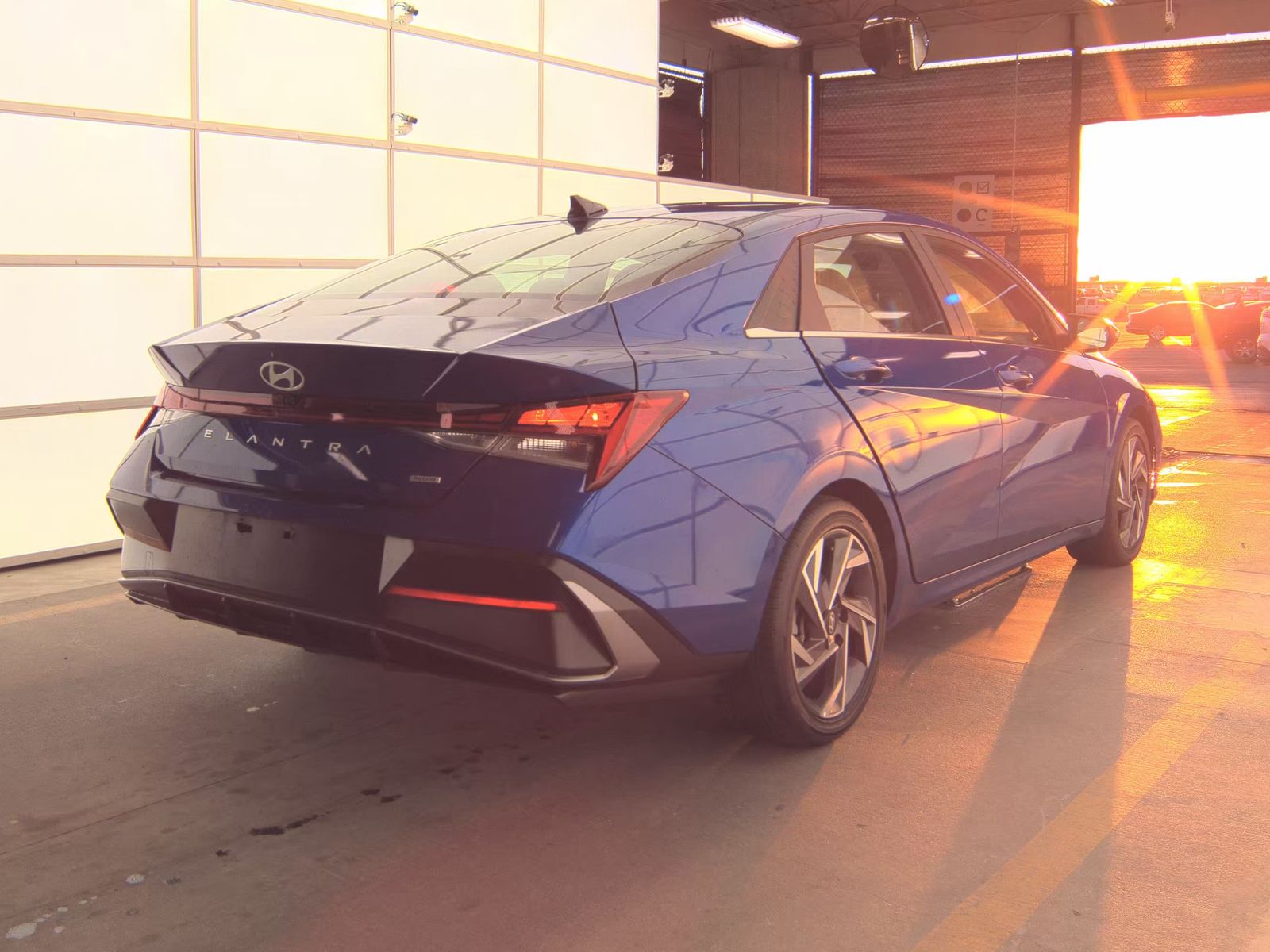 2025 Hyundai Elantra Hybrid Limited FWD