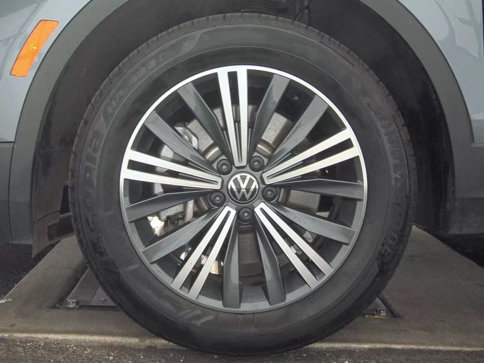 2024 Volkswagen Tiguan 2.0T Wolfsburg Edition FWD