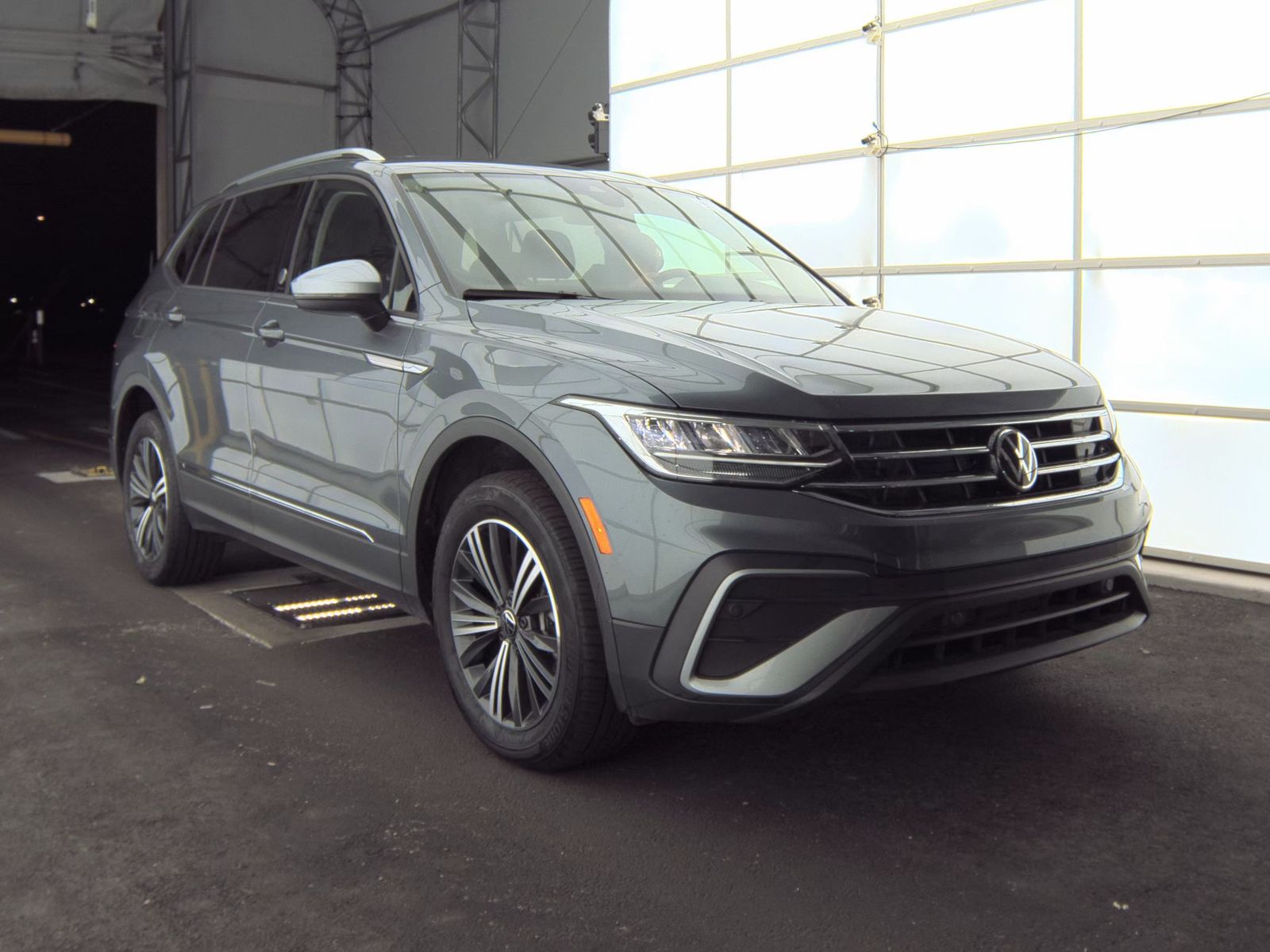 2024 Volkswagen Tiguan 2.0T Wolfsburg Edition FWD