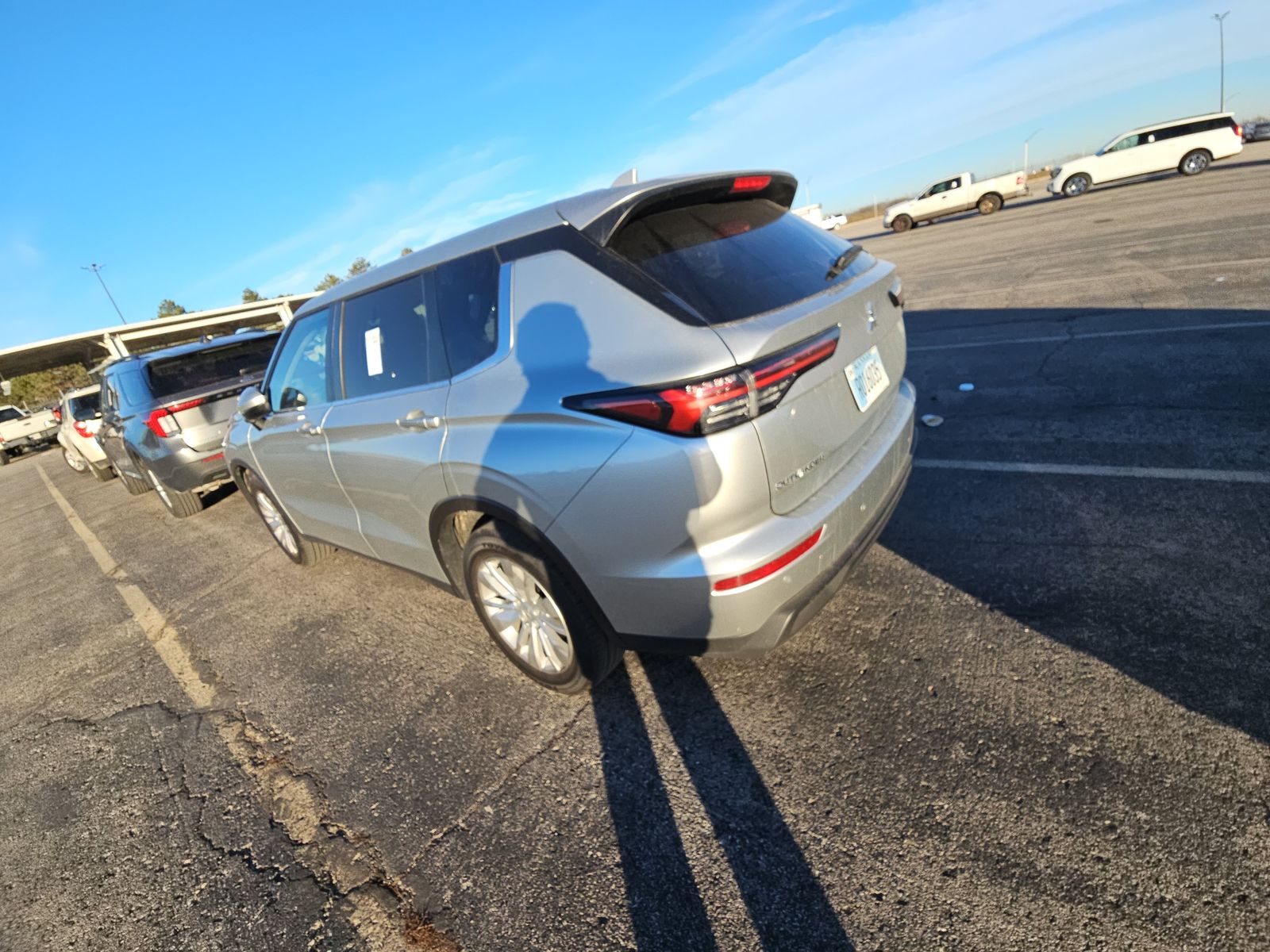 2025 Mitsubishi Outlander ES AWD