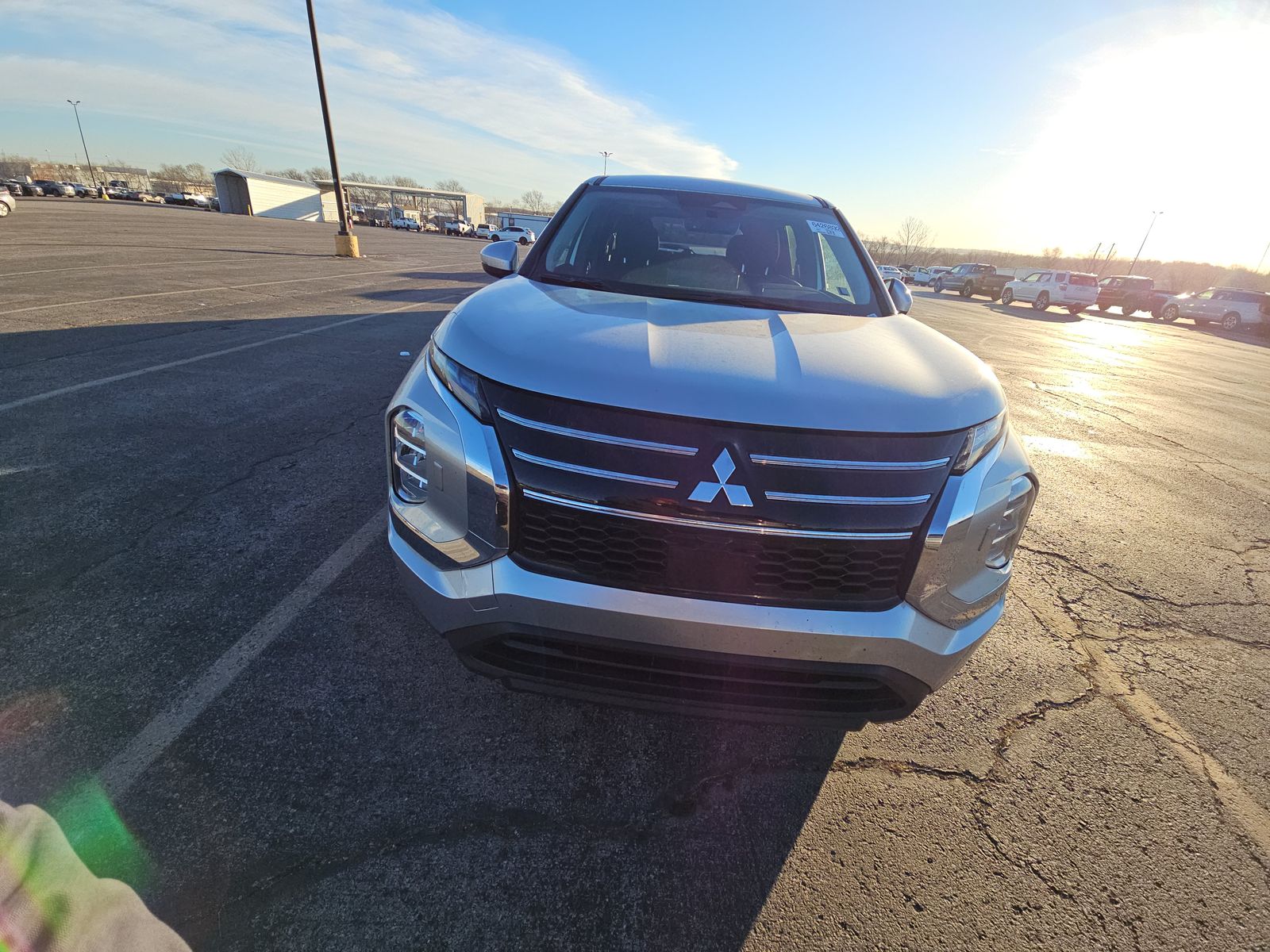 2025 Mitsubishi Outlander ES AWD