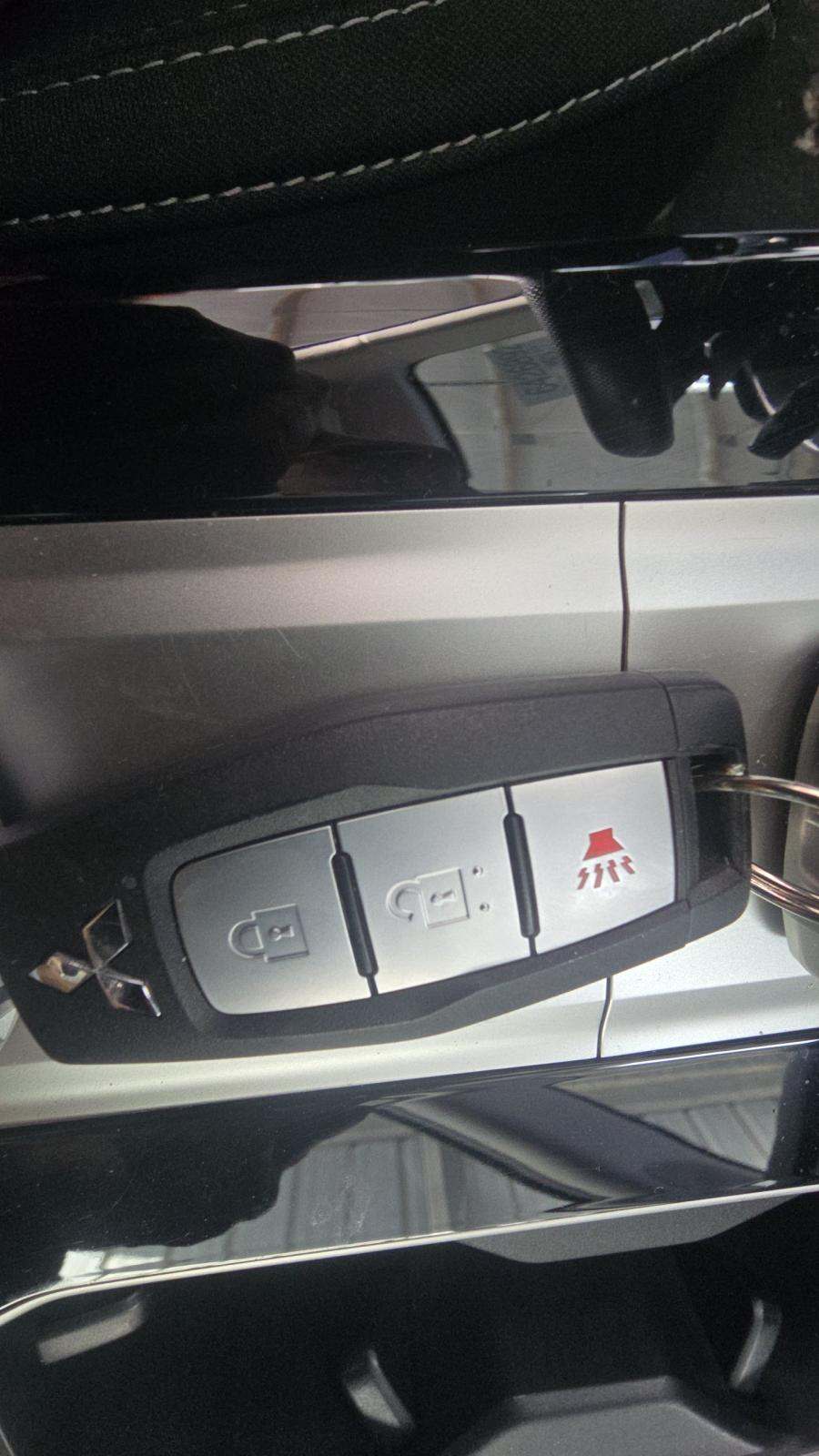 2025 Mitsubishi Outlander ES AWD