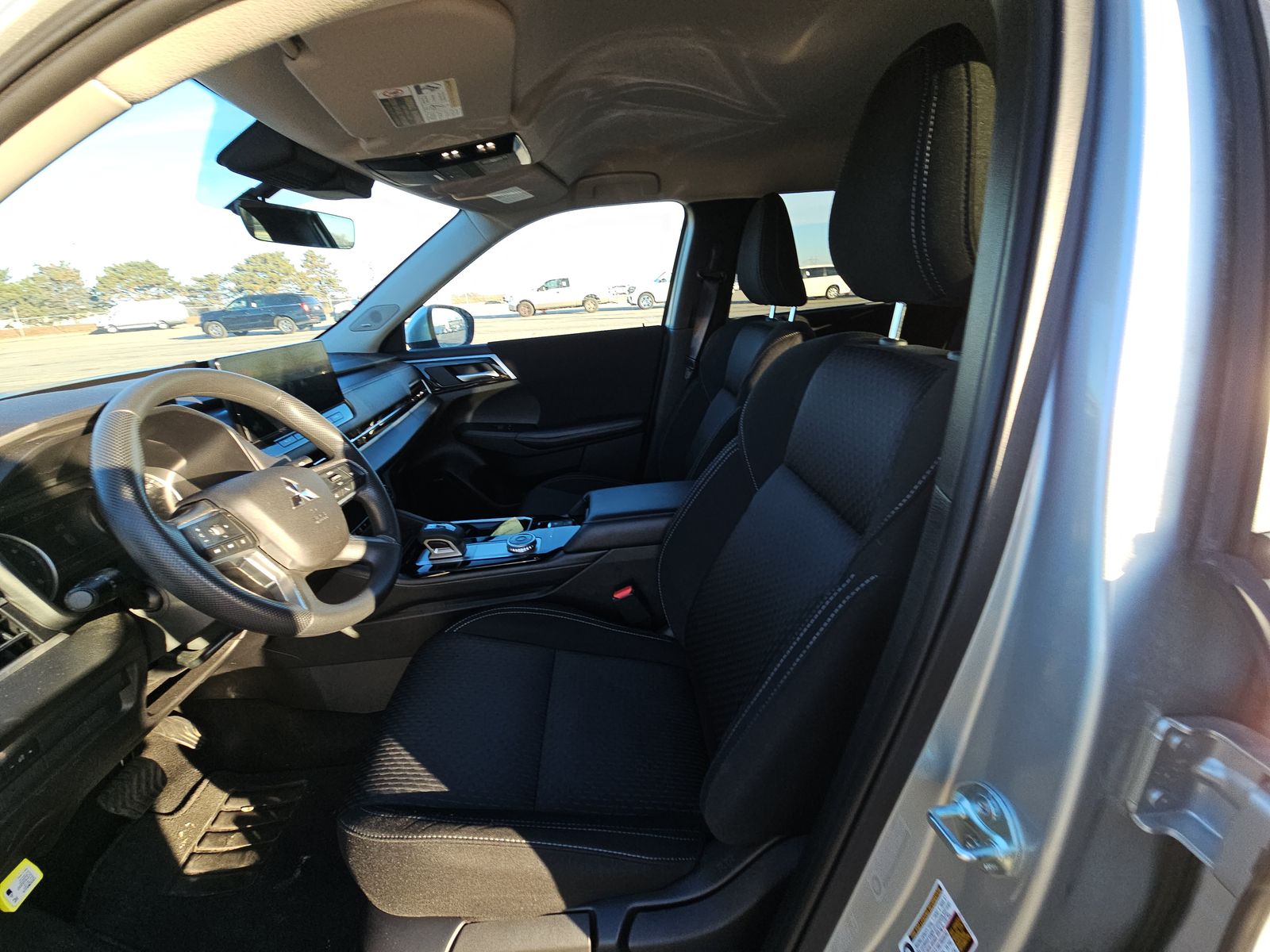 2025 Mitsubishi Outlander ES AWD