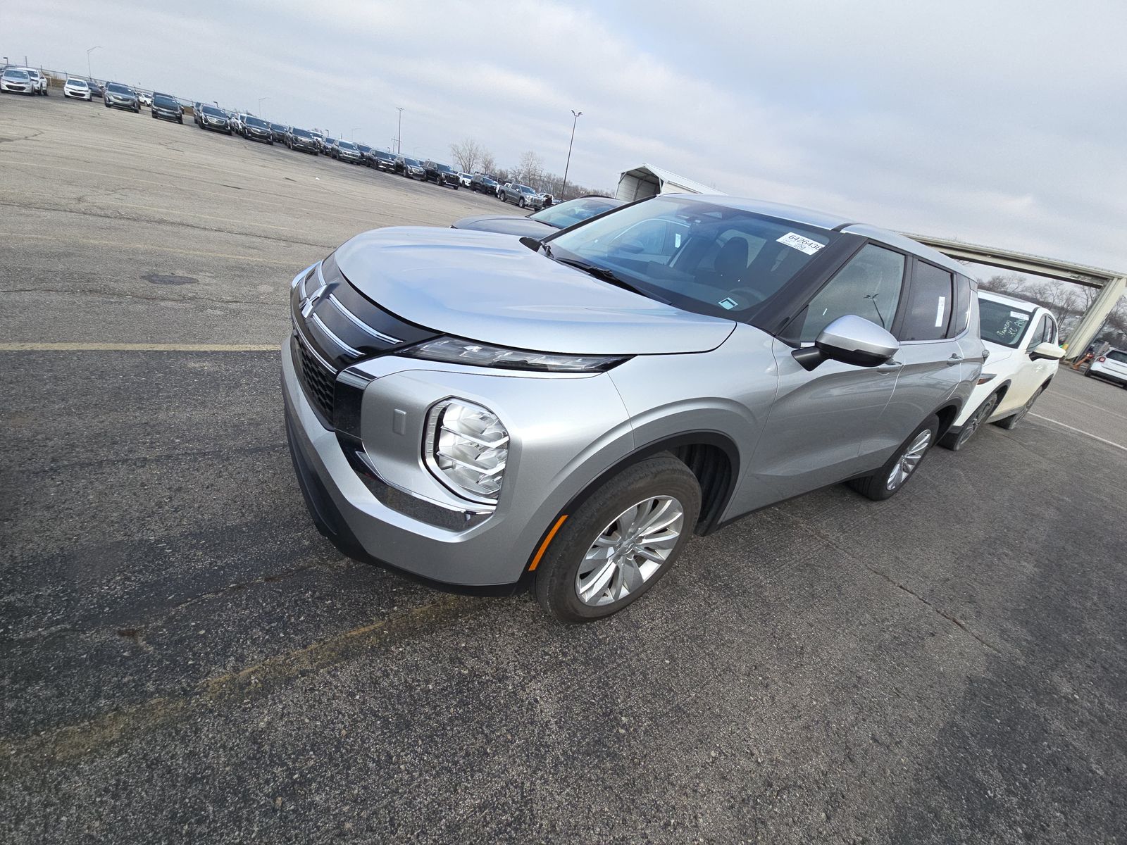 2025 Mitsubishi Outlander ES AWD