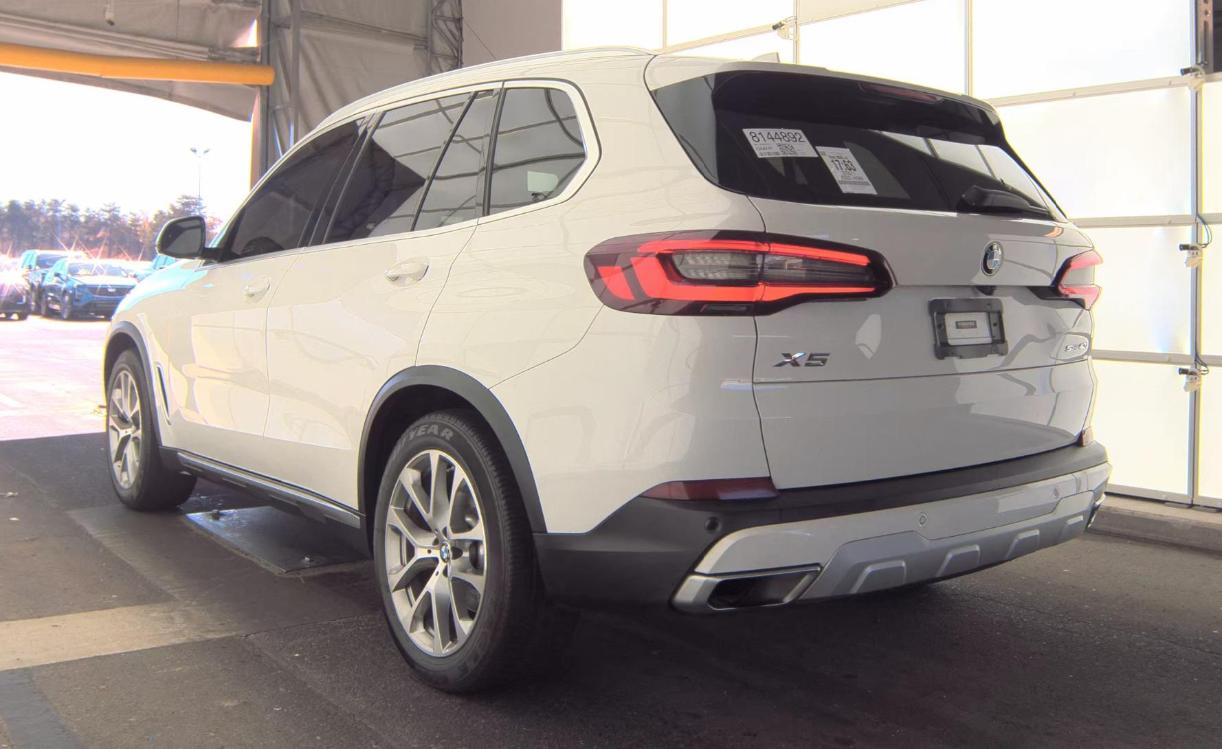 2021 BMW X5 sDrive40i RWD