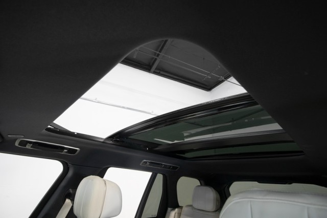 2024 Land Rover Range Rover SE AWD