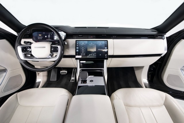 2024 Land Rover Range Rover SE AWD