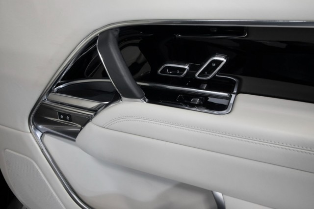 2024 Land Rover Range Rover SE AWD