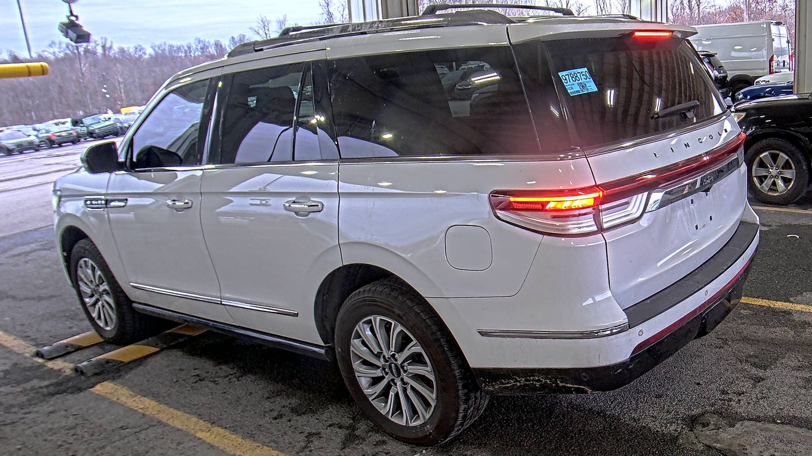 2023 Lincoln Navigator Standard AWD