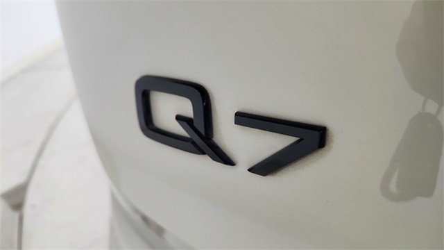 2023 Audi Q7 Premium Plus AWD