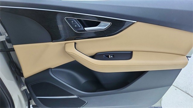 2023 Audi Q7 Premium Plus AWD