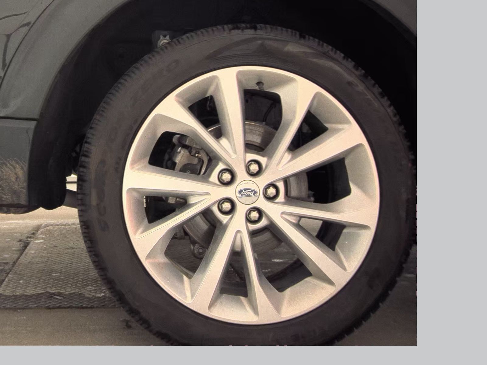 2023 Ford Explorer Platinum AWD