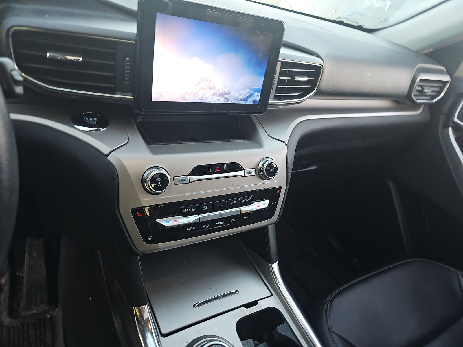 2022 Ford Explorer XLT AWD