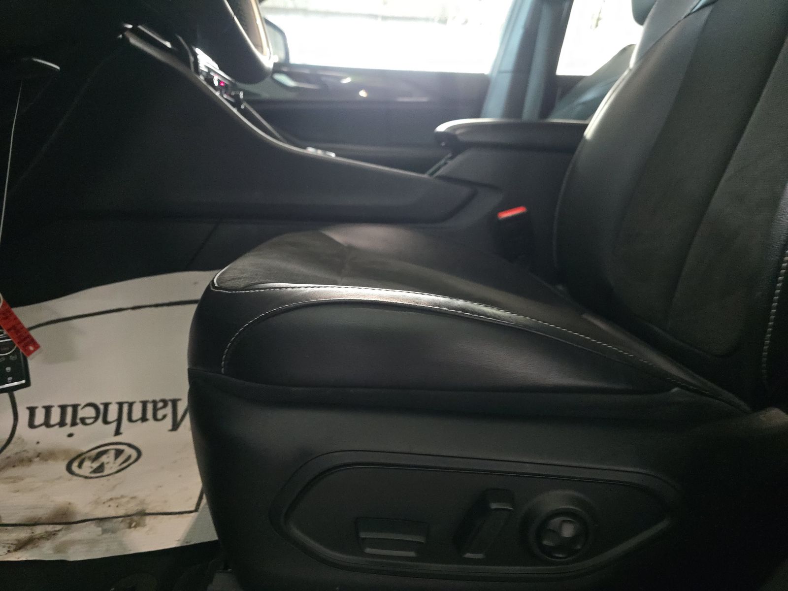 2023 Jeep Grand Cherokee Altitude AWD