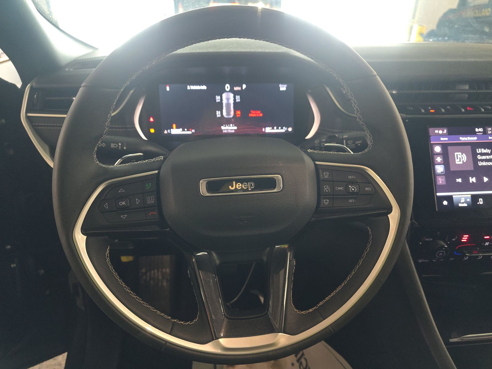 2023 Jeep Grand Cherokee Altitude AWD