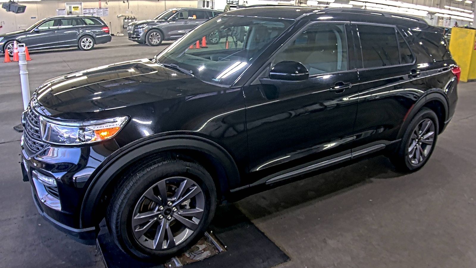 2023 Ford Explorer XLT AWD