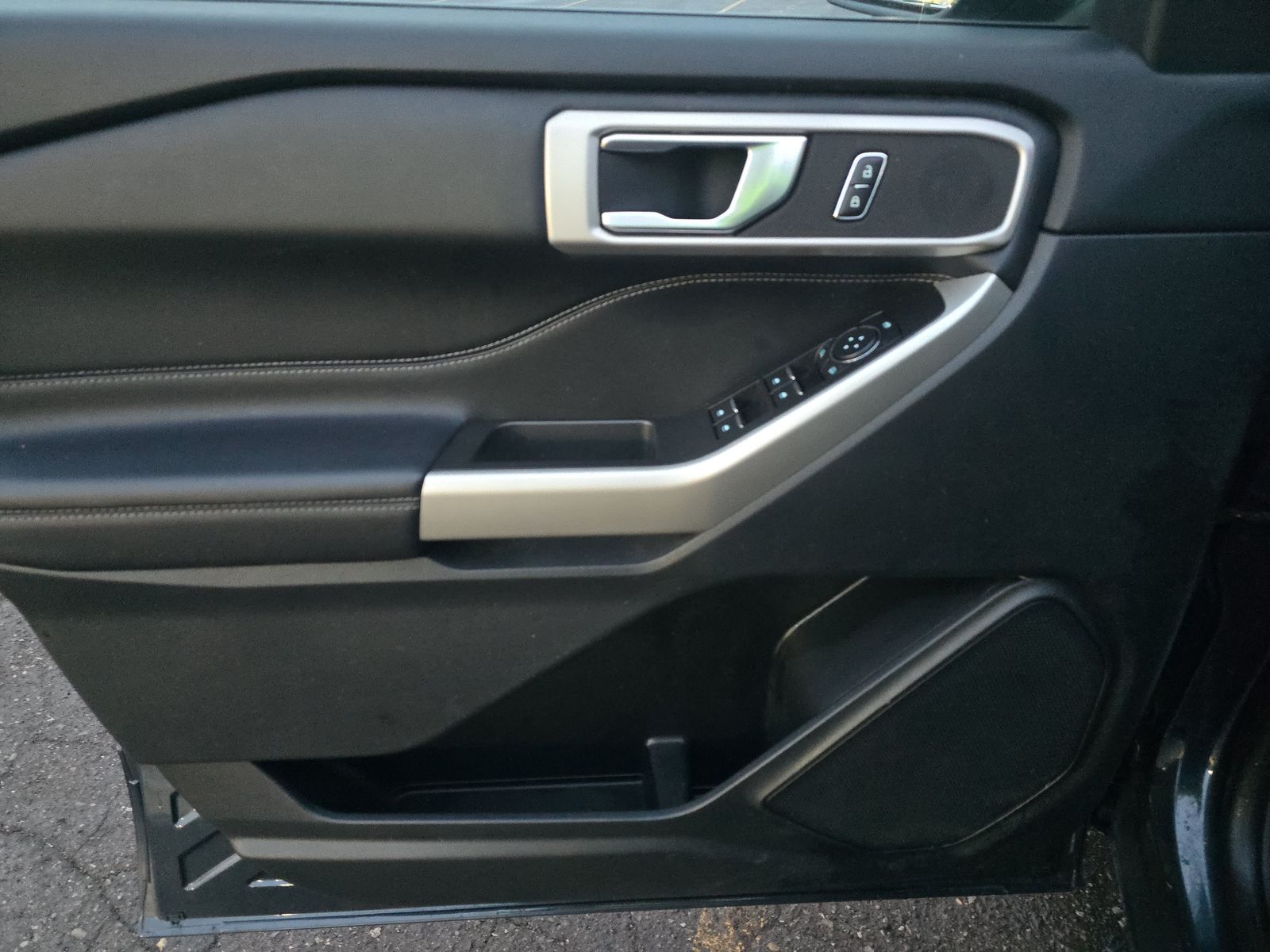 2023 Ford Explorer XLT AWD