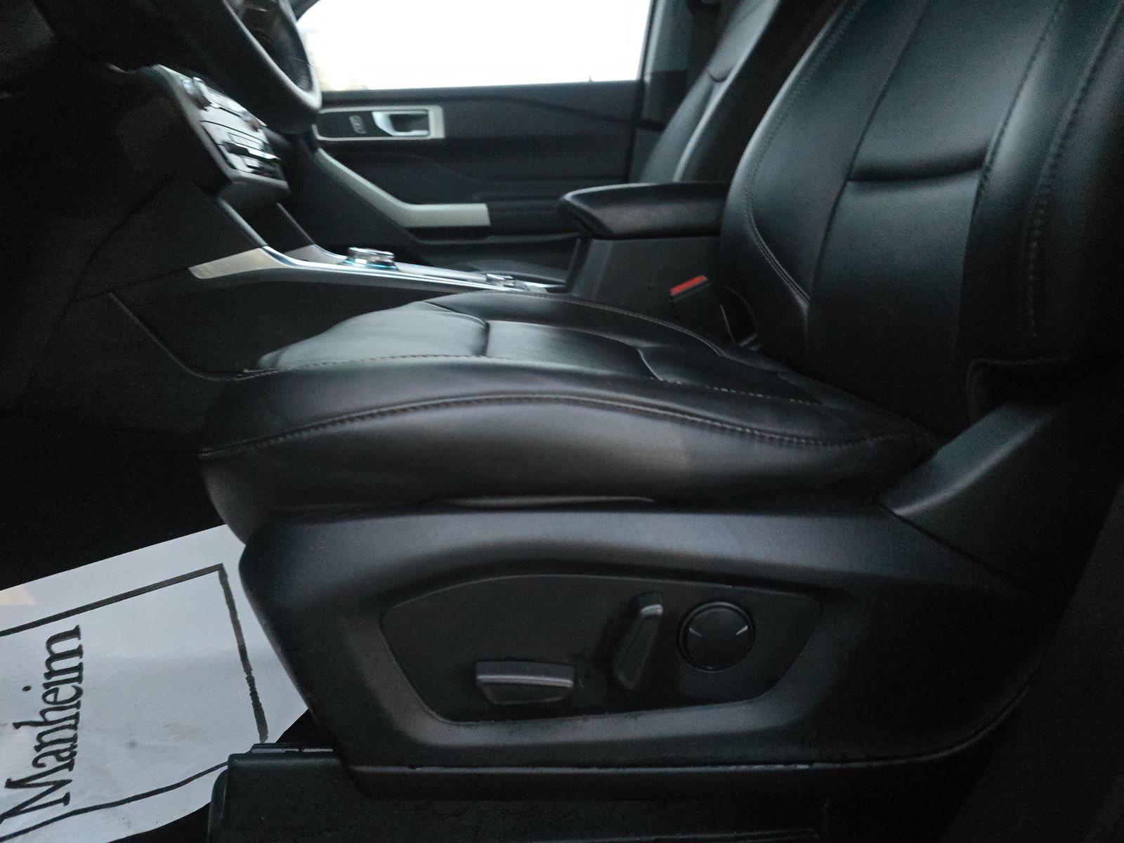 2023 Ford Explorer XLT AWD