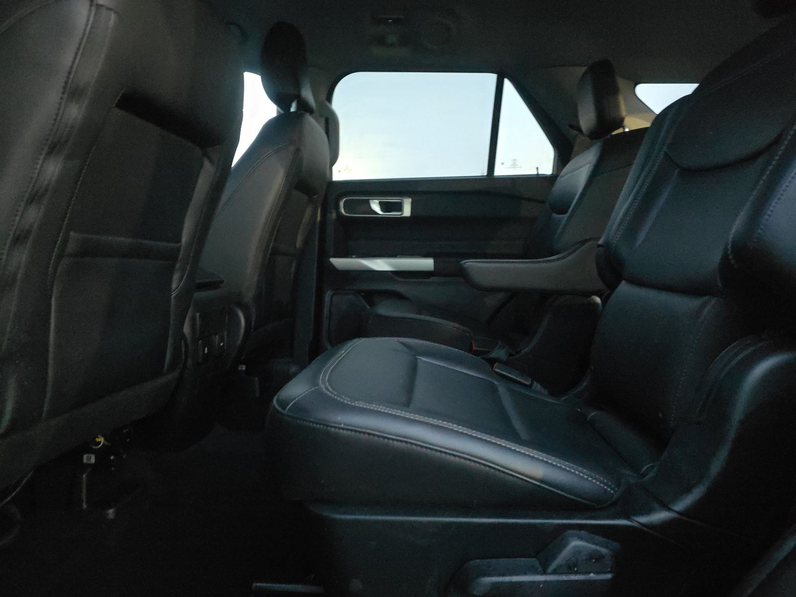 2023 Ford Explorer XLT AWD